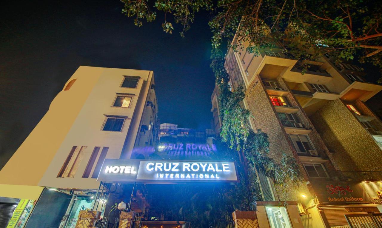 Treebo Cruz Royale Santacruz West Hotel Mumbai Bagian luar foto