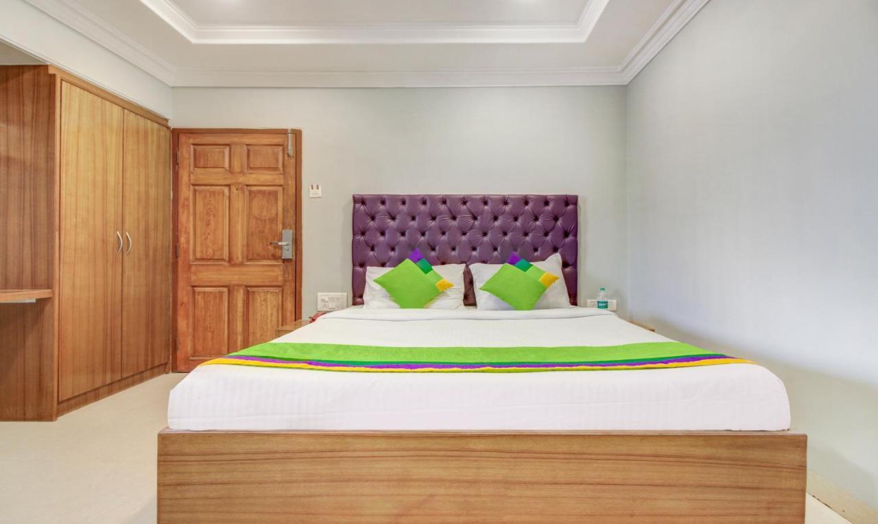 Treebo Cruz Royale Santacruz West Hotel Mumbai Bagian luar foto